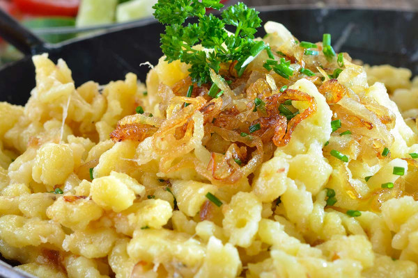 Käsespätzle mit Zwiebelschmelze